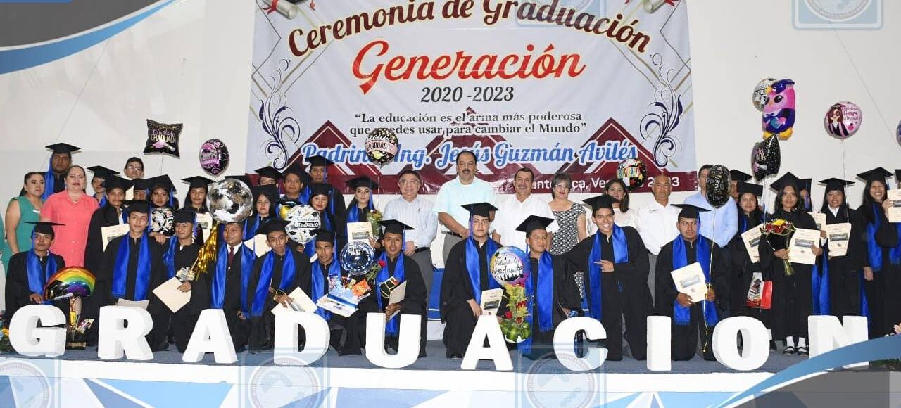 Tantoyuca: Acude como padrino de generación de egresados de TEBA colonia Azteca alcalde JGA
