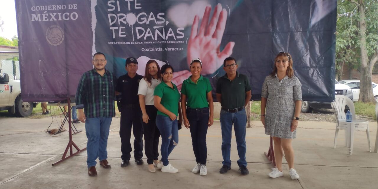 Coatzintla: En la laja, honores y programa de la estrategia “si te drogas, te dañas”