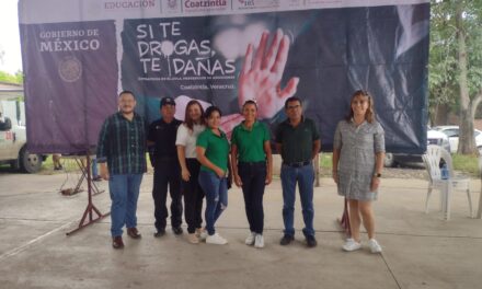Coatzintla: En la laja, honores y programa de la estrategia “si te drogas, te dañas”