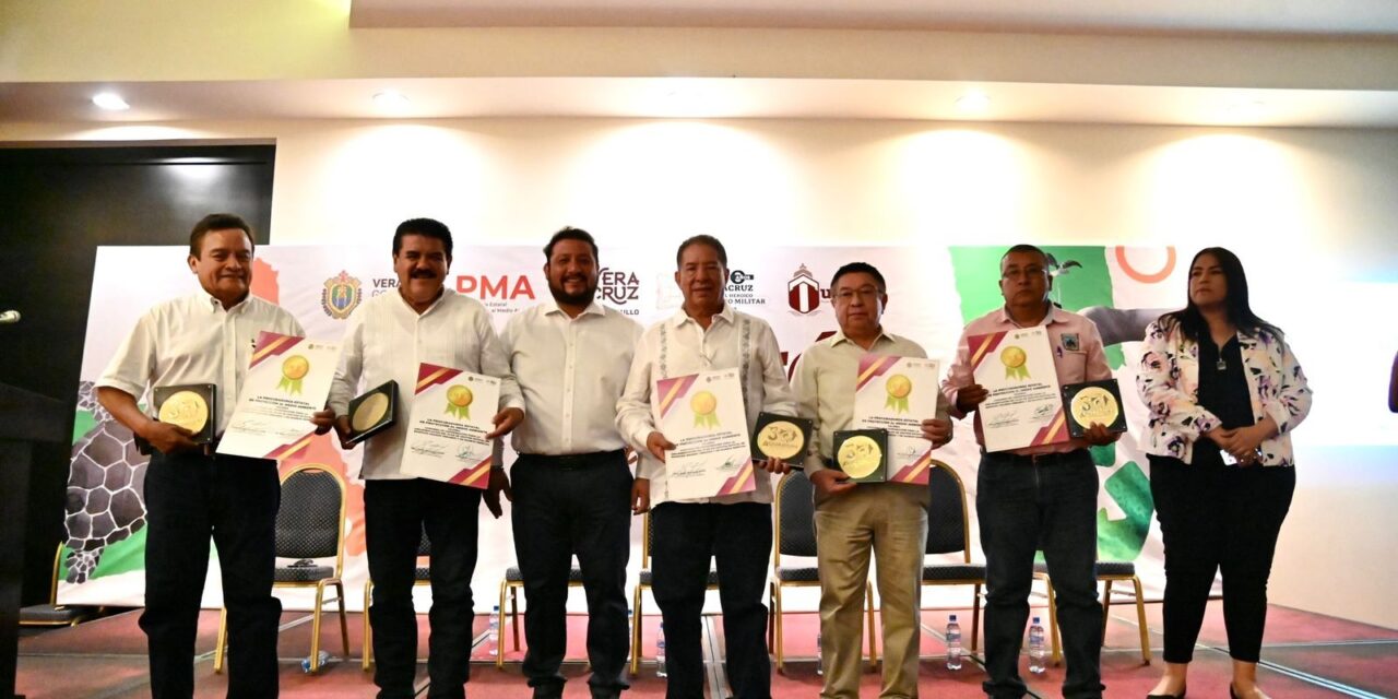 Tuxpan recibe Galardón de Oro por la protección al medio ambiente