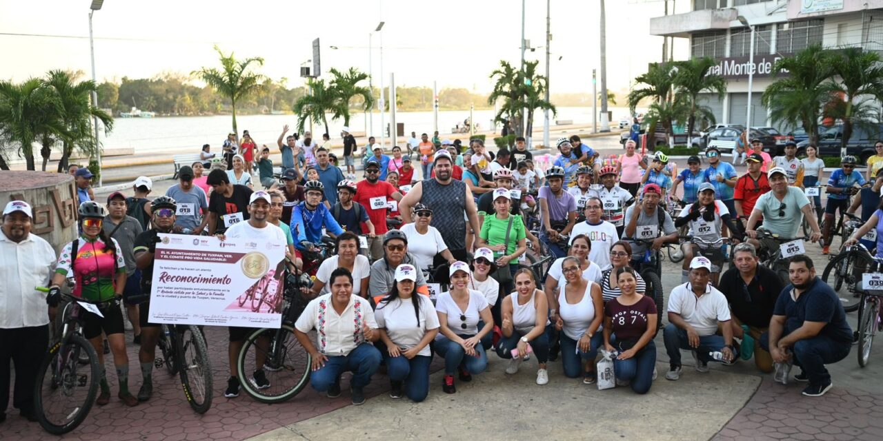 Tuxpan: Familias tuxpeñas participaron activamente en la “Primera Rodada Ciclista por la Salud”