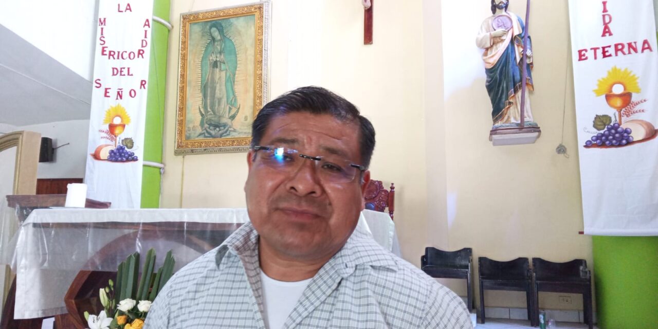 Padre Samuel Juárez se despide de la comunidad de Álamo tras once años de servicio en la iglesia San Judas Tadeo