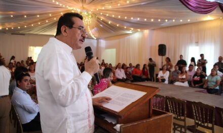 Martínez de la Torre: Encabeza Rodrigo Calderón clausura de cursos del ICATVER