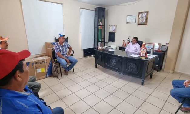 Alcalde Agustín Ramos Hernández Refuerza Comunicación Directa y Cercanía con los Ciudadanos de Ozuluama