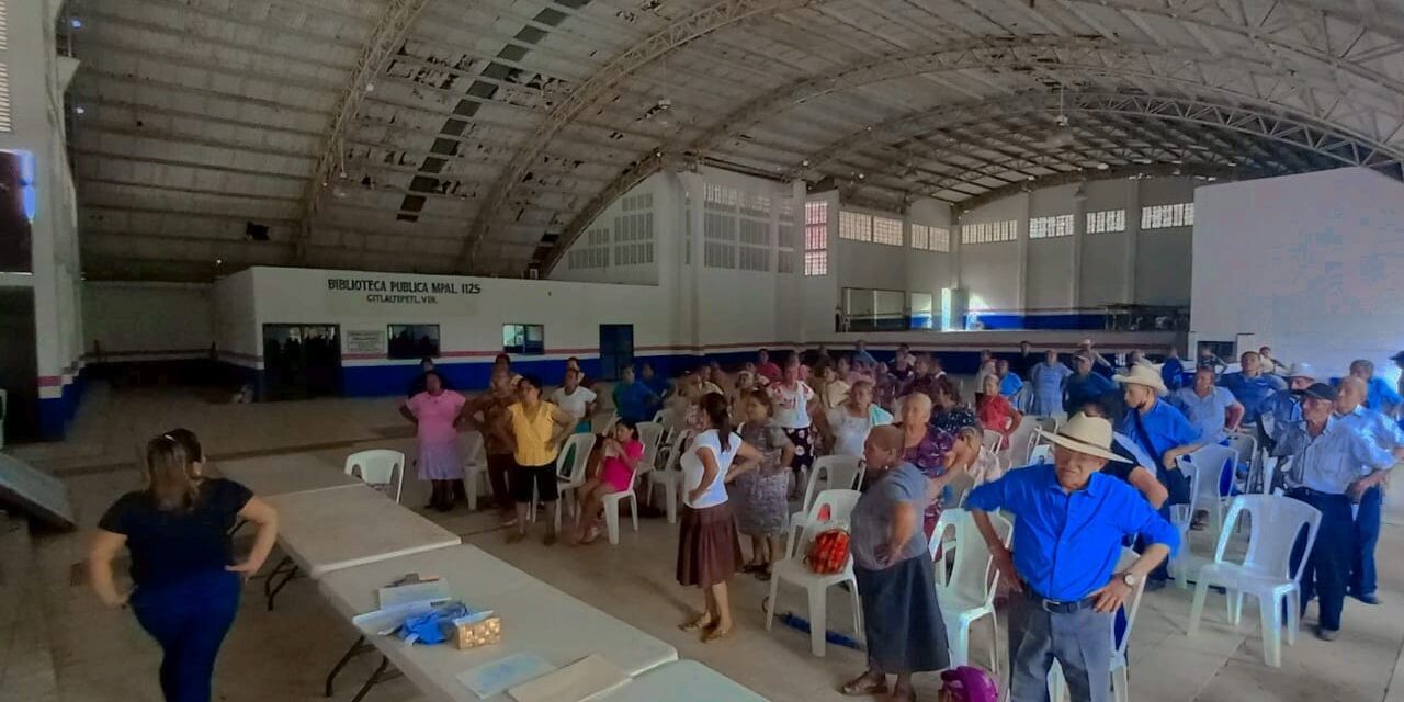 Citlaltépetl: A través del canto estimulan sus sentidos los adultos mayores