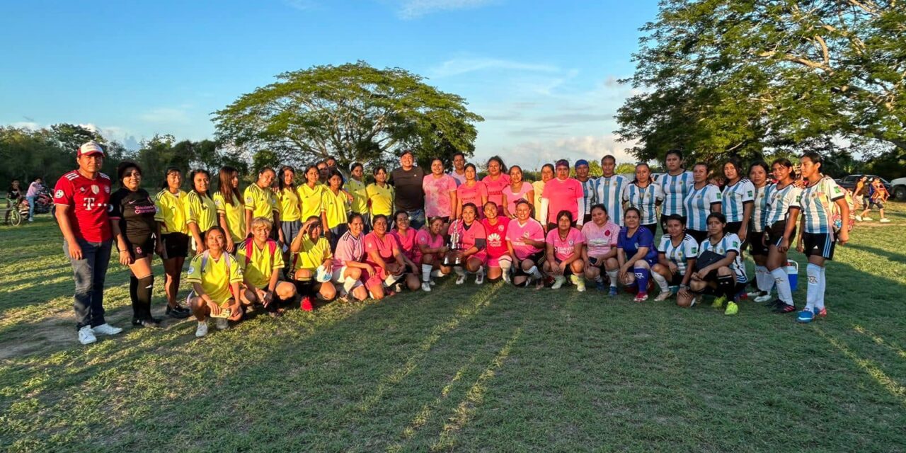 Álamo: Emocionante cuadrangular de fútbol femenil en La Noria