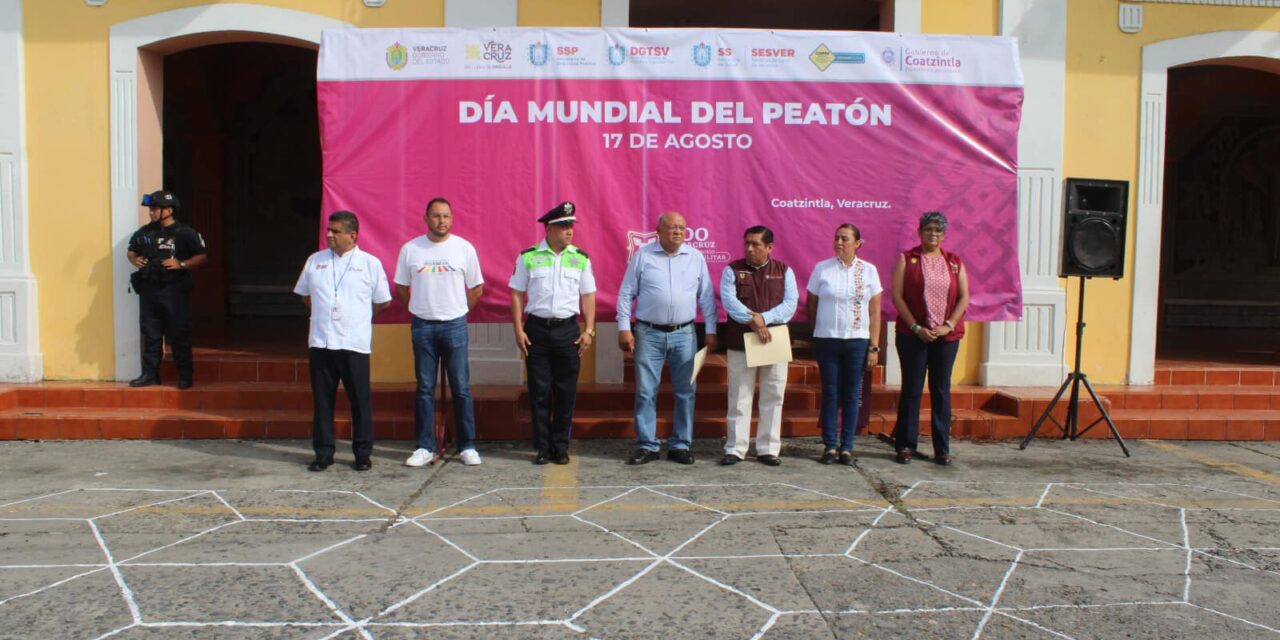 Coatzintla conmemora “Día Mundial del Peatón” con la SS, ejército, tránsito, trabajadores y público en general