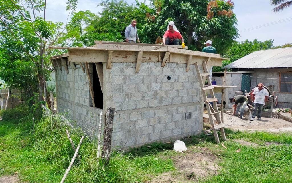 Ozuluama: Avanza con Éxito la Construcción de Cuartos Dormitorios Municipales en la Comunidad de Campanario