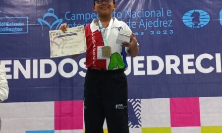 Coatzintla: Brayan Abimael Salas Carbajal se corona Campeón en Campeonato Nacional e Internacional de Ajedrez