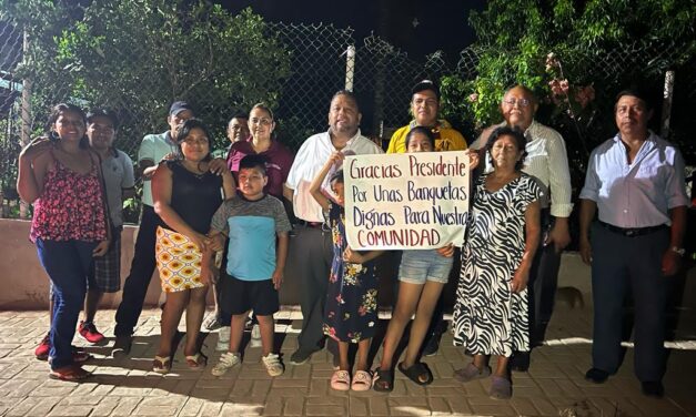 Coatzintla: Alcalde se reúne con ciudadanos agradecidos por mejoras urbanas en Manuel Ma. Contreras