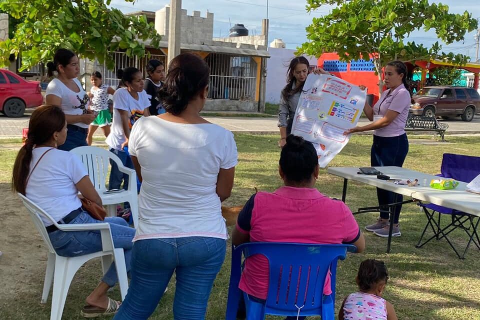 Ozuluama: Exitoso Taller de Diseño de Ceja con Visagismo en el Fraccionamiento Mascareñas