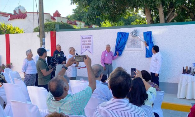 Develación de placa del primer presidente municipal de Naranjos