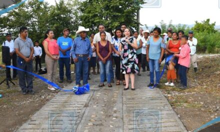 Tantoyuca: Mejoran condiciones de más caminos rurales