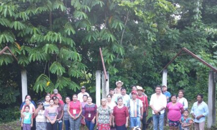 Martínez de la Torre: Charla Sobre Violencia y Emprendimiento Económico en Arroyo Negro
