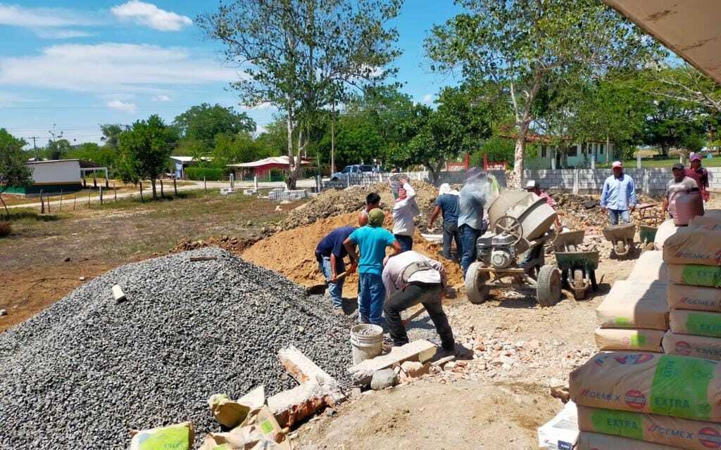 Arrancan Obras de Mejoramiento en la Escuela Primaria Hermanos Flores Magón en Tierra y Libertad, Ozuluama