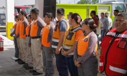 Martínez de la Torre: Rodrigo Calderón festeja y reconoce labor de los bomberos