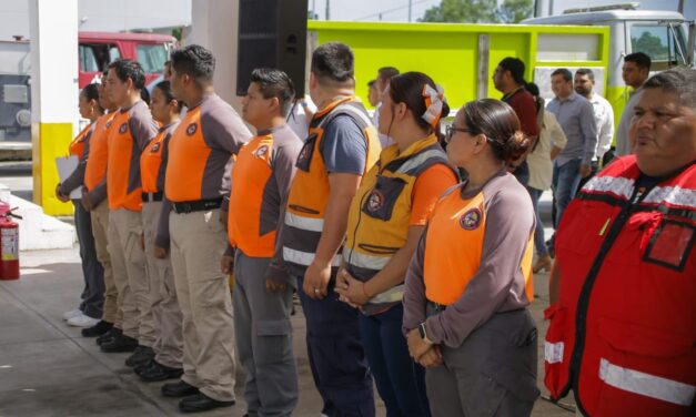 Martínez de la Torre: Rodrigo Calderón festeja y reconoce labor de los bomberos