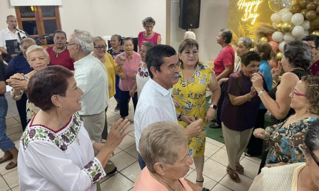Celebración Especial en el Día del Abuelito y Abuelita en Ozuluama de Mascareñas