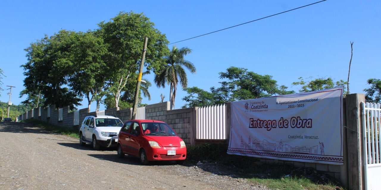Coatzintla: Inicia año lectivo la secundaria “Héroes de Chapultepec” acude el alcalde Cesar Ulises García Vázquez a presidir el evento