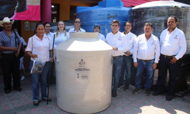 Ozuluama: Más de 520 familias beneficiadas con el programa almacenamiento adecuado de agua municipal