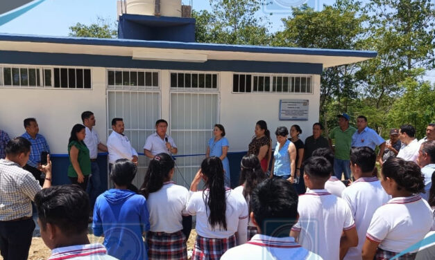 Tantoyuca: Gobierno municipal sin parar el apoyo por el BIEN COMÚN en beneficio de las escuelas