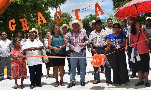 Tepetzintla: inauguración de obra “Construcción de rampa con concreto hidráulico en acceso principal de la localidad de Copaltitla”