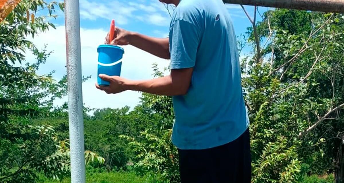 Tepetzintla: mantenimiento a las porterías de futbol y entrega de redes