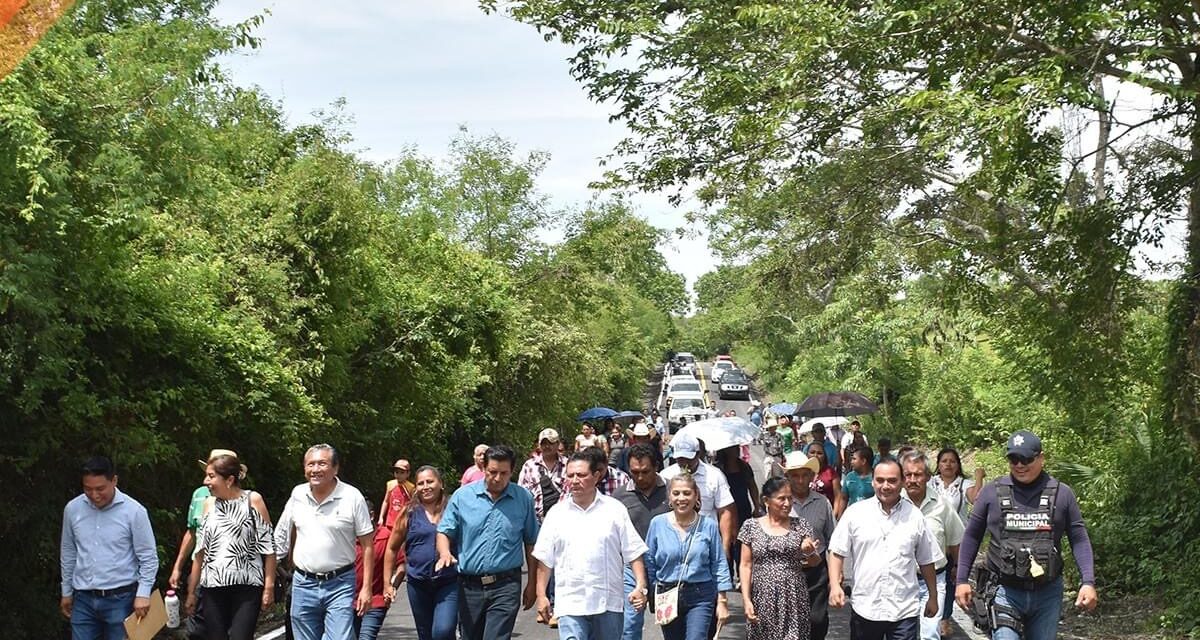 Tepetzintla: “Construcción de carretera con pavimento de concreto asfaltico, segunda etapa en el camino tramo la Loma a carretera federal 127 Alazán – Canoas”