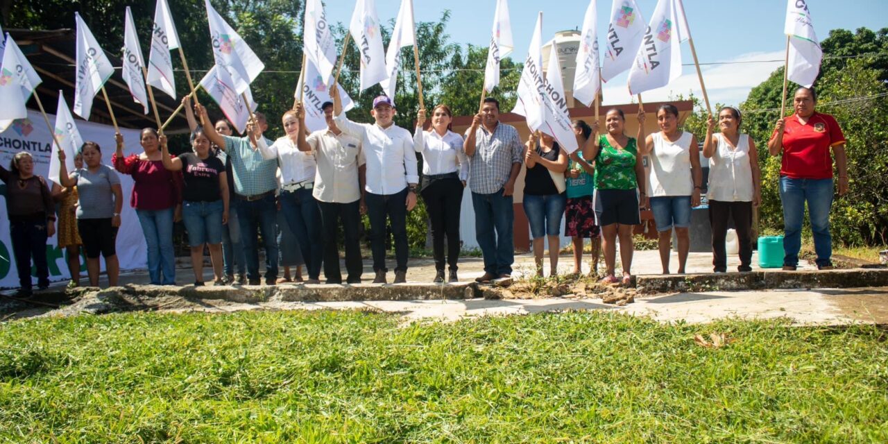 Chontla: inicio de construcción de la plaza cívica de la Escuela Primaria “Benito Fentanes”