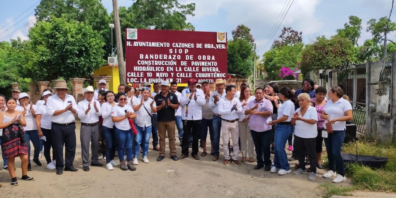 Cazones: Banderazo de inicio de la obra «Construcción de Pavimento Hidráulico en la Calle Rivera, Calle 10 de Mayo y Calle Cuauhtémoc»