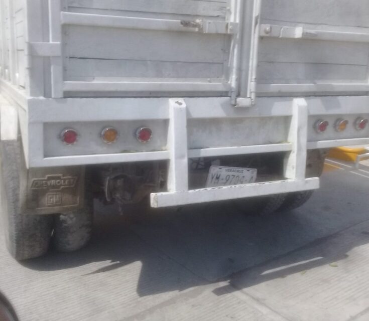 Álamo: Motociclista Herido en Impactante Choque con Camioneta Chevrolet