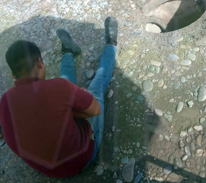 Álamo: Se cae de la moto por culpa de una COLADERA