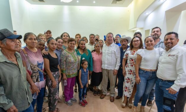 Tuxpan: Rinden protesta los comisarios municipales de los caseríos Nicolás Bravo Km 10 y El Sacrificio