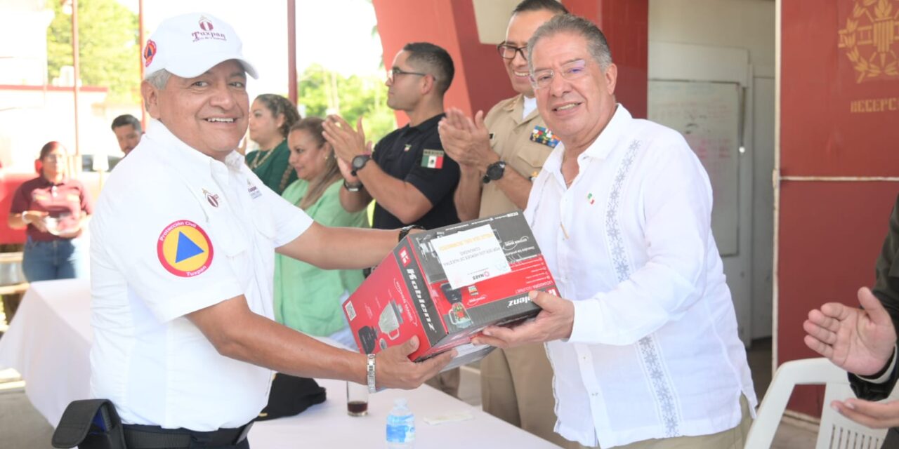 Gobierno de Tuxpan reconoció el gran trabajo que realiza Protección Civil y Bomberos