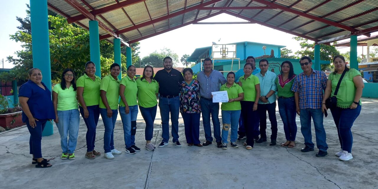 Platón Sánchez: Entrega de Planos para el Programa de Escrituración en la Escuela Primaria José María Morelos y Pavón