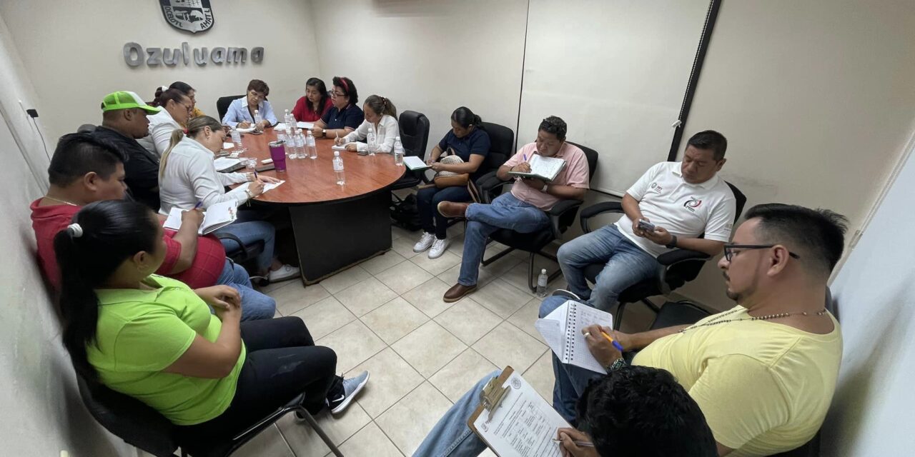 Reunión de Coordinación para la Fiesta Mexicana y Desfile Escolar en Ozuluama