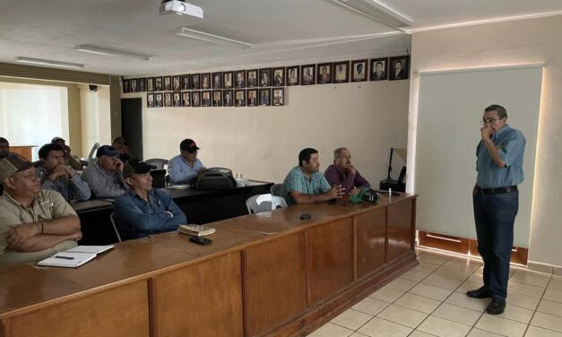 Ozuluama: Capacitación en Tramitación de Hatos Libres y Programa Adehot para Médicos Veterinarios