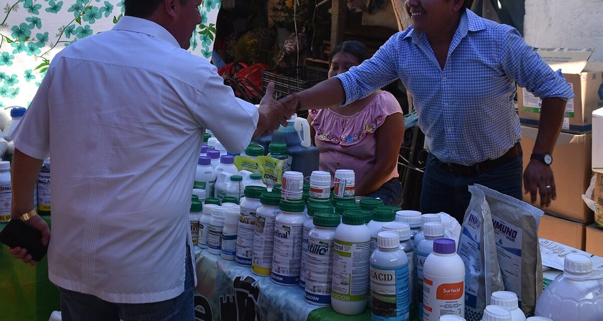 Tepetzintla: Presidente visita a los comerciantes