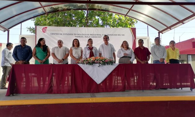 Martínez de la Torre: Rodrigo Calderón inaugura ciclo escolar en el CETIS 145