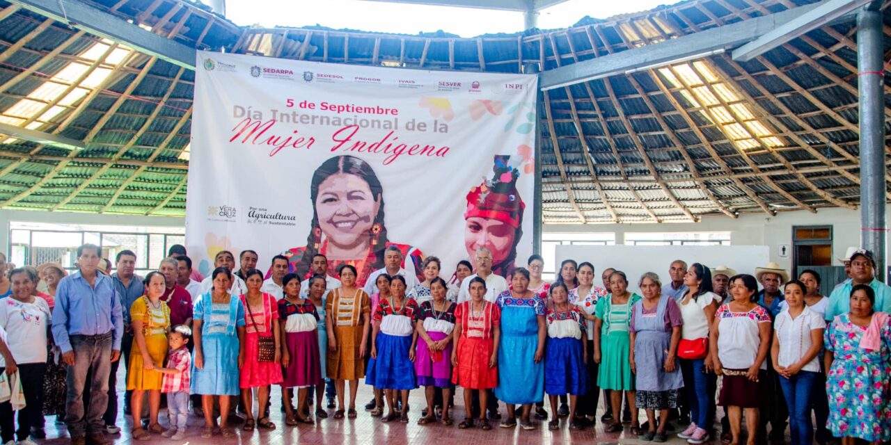 Celebración del Día Internacional de la Mujer Indígena Destaca el Trabajo y la Cultura en Platón Sánchez