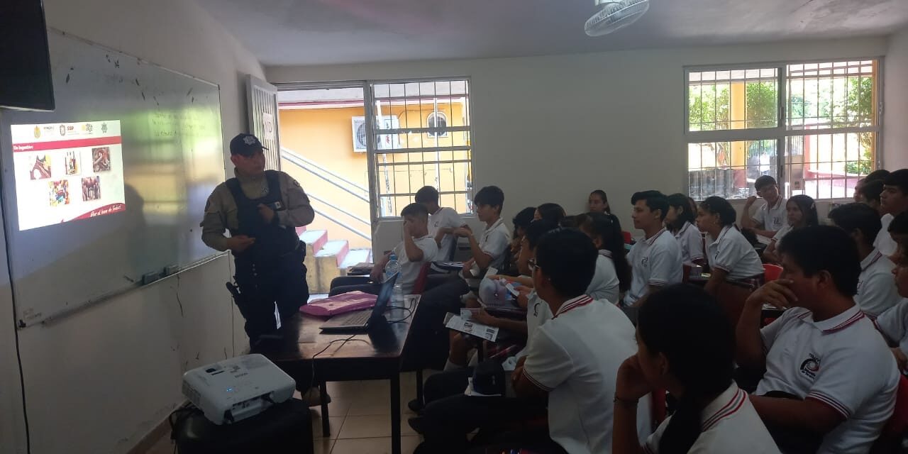 Martínez de la Torre: Pláticas de Prevención de Adicciones en el Telebachillerato de Villa Independencia