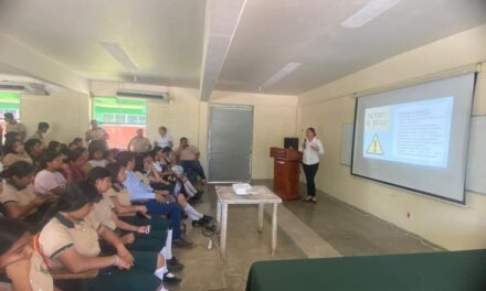 Tantoyuca: Gobierno municipal acerca importantes conferencias a jóvenes estudiantes