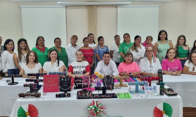 Ozuluama: Clausura Exitosa del Curso de Bisutería en el Ayuntamiento Municipal