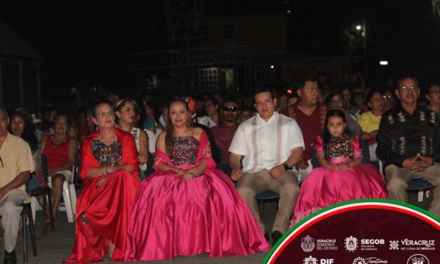 Tantima: Teatro del Pueblo en el Marco del 213 Aniversario de la Independencia de México