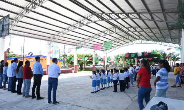 Martínez de la Torre: Rodrigo Calderón entrega otra obra más para la educación