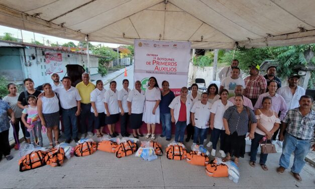 Martínez de la Torre: Entrega de Botiquines de Primeros Auxilios en Comunidad El Progreso