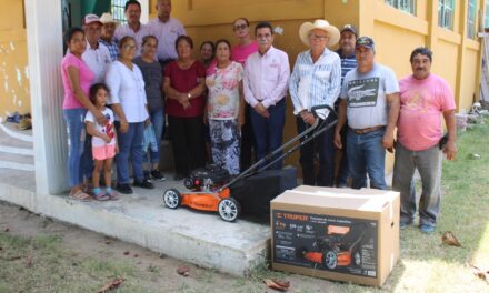 Ozuluama: Entrega de Podadora de Motor a Gasolina a la Capilla de Colonia Moreno