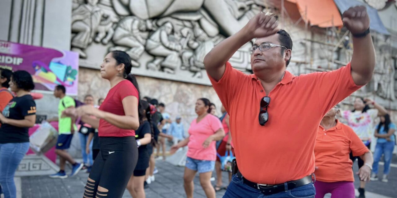 Papantla: Exitoso Evento Zumba DIF en el Mural a la Cultura Totonaca