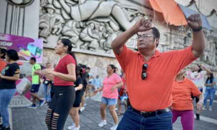 Papantla: Exitoso Evento Zumba DIF en el Mural a la Cultura Totonaca