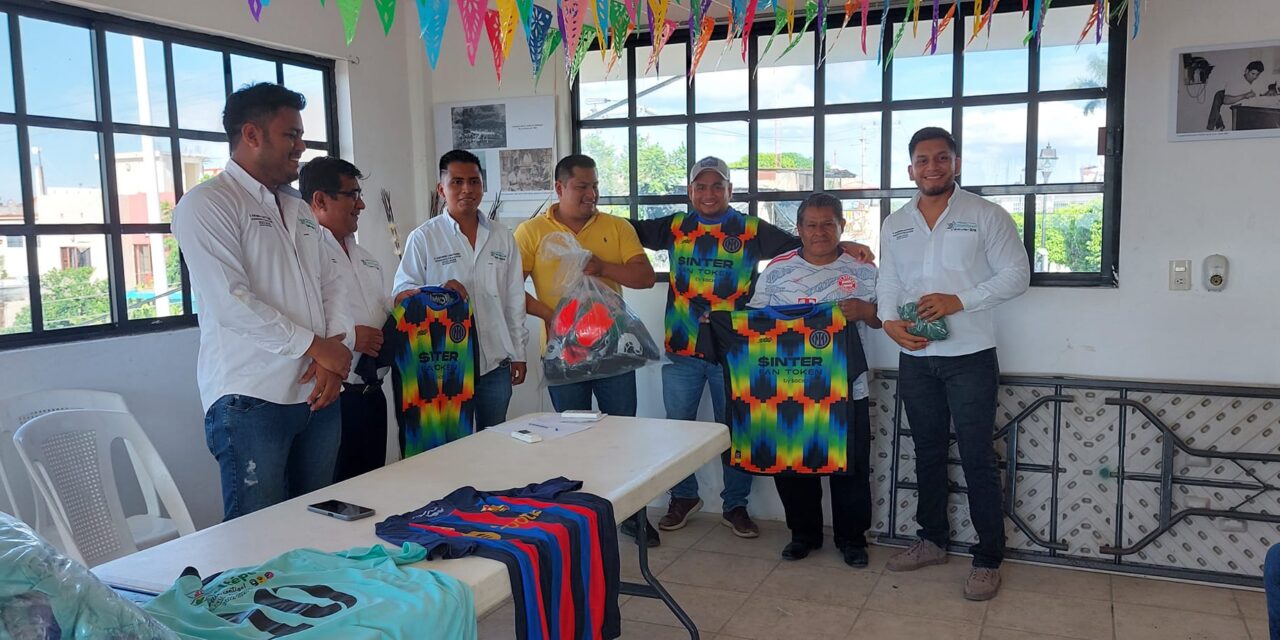 Citlaltépetl: Entrega de Uniformes a Equipos de la Liga Municipal de Futbol Varonil en Coordinación con el Gobierno Municipal
